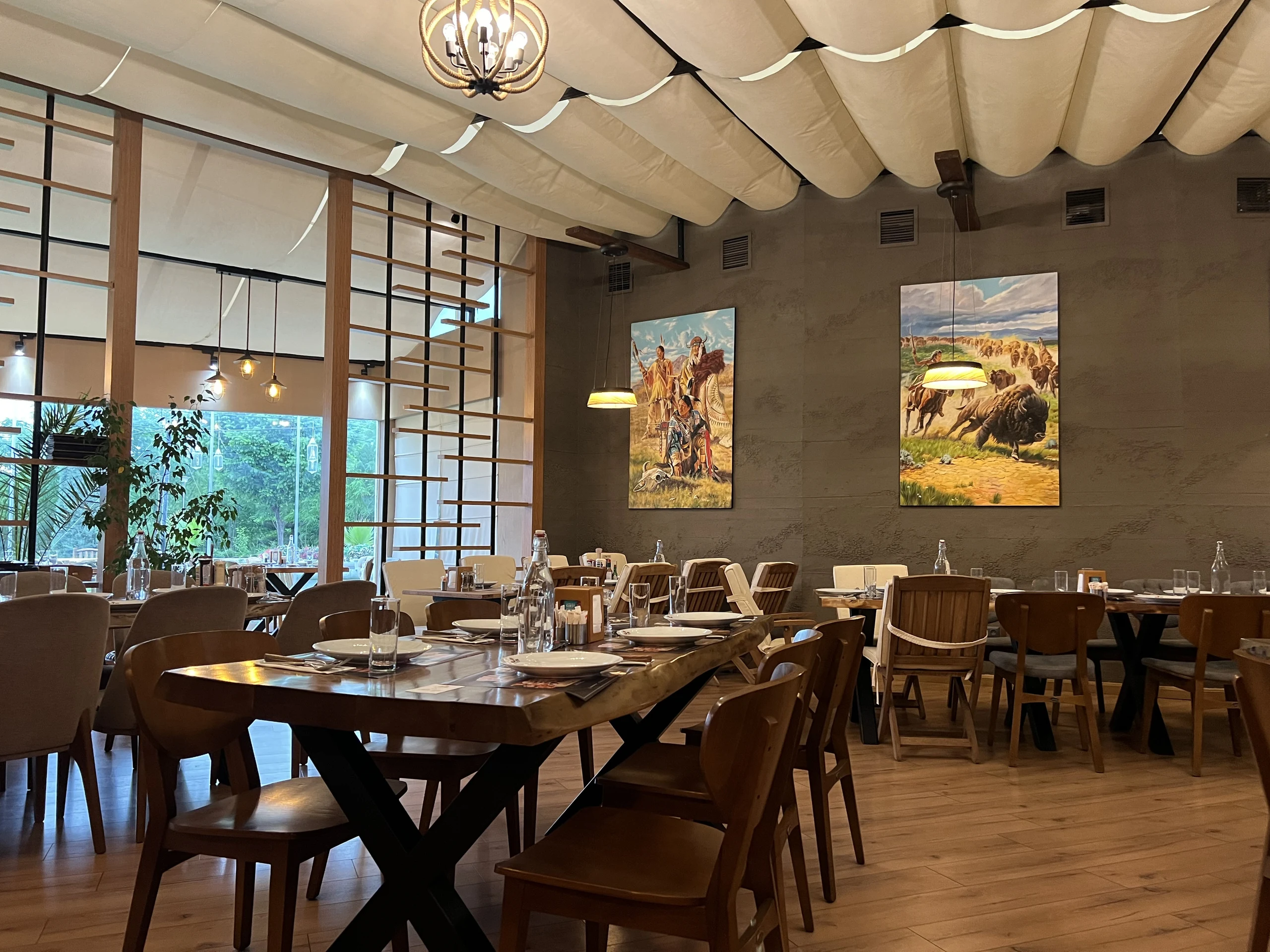 Alp Et Steakhouse · 12