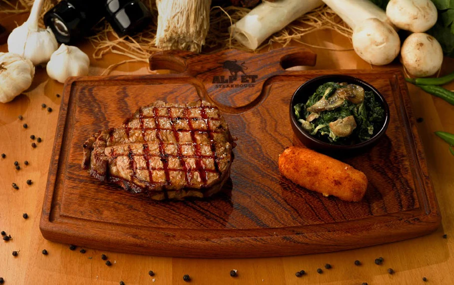 Ribeye with side dish