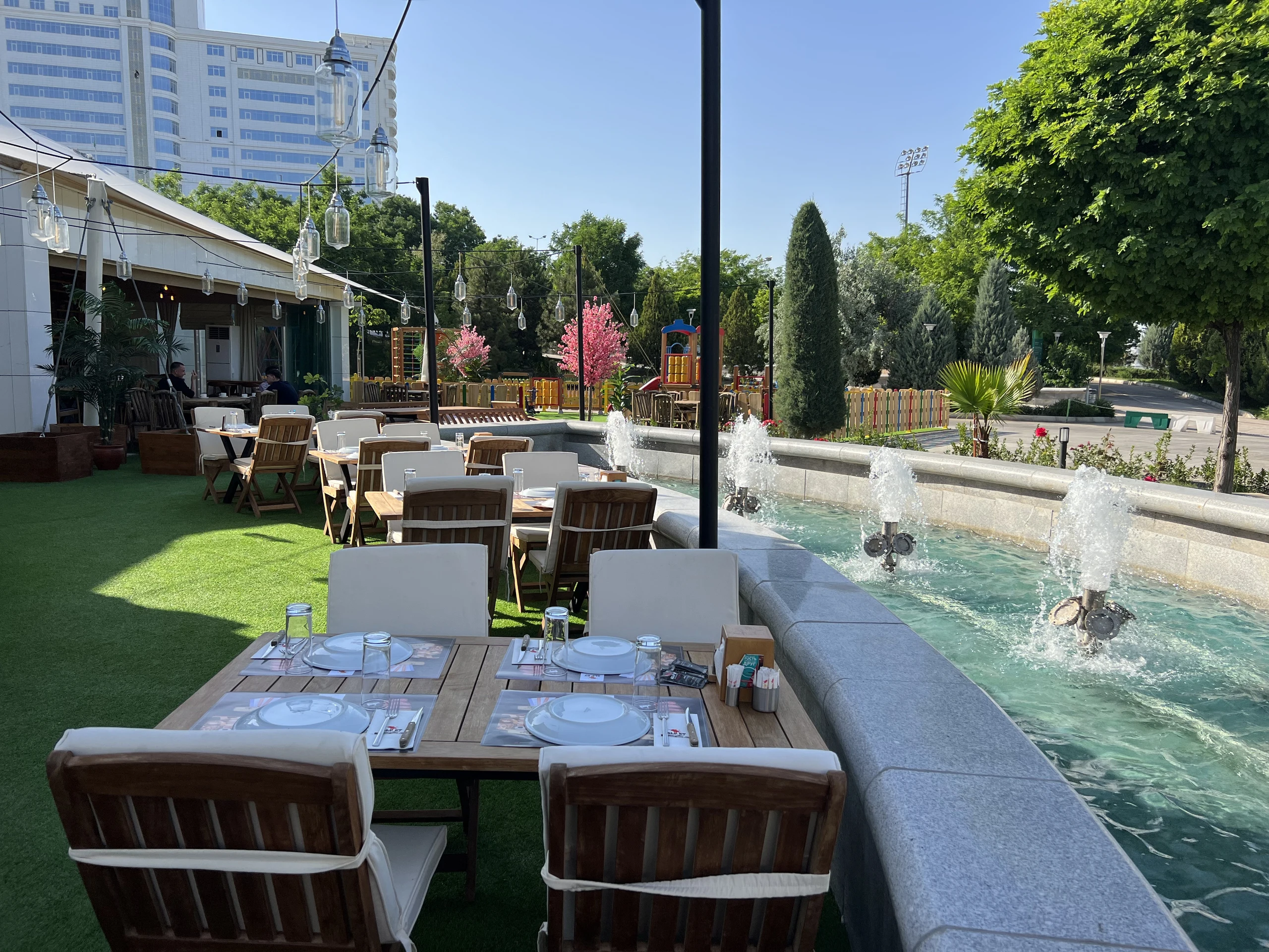 Alp Et Steakhouse · 22